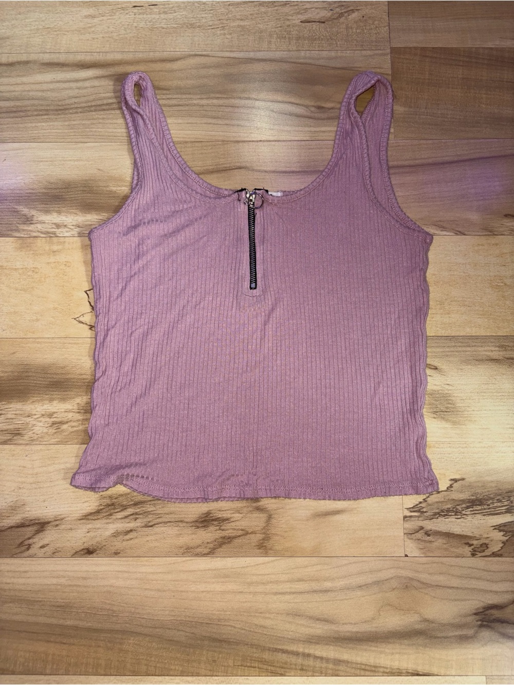 Ribbed Mauve Tank Top with Front Zip